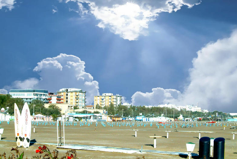 la spiaggia a rimini