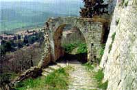 Todi, porta libera